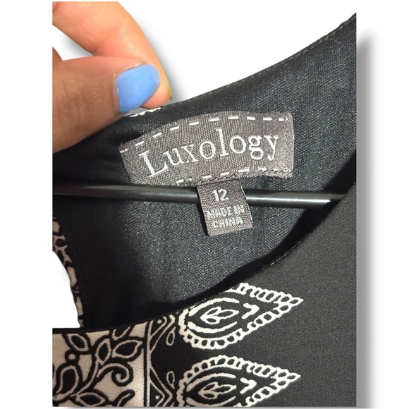 Luxology Black and White Vertical Geometric Pattern Shoulder Cutout Mini Dress - Picture 3 of 16